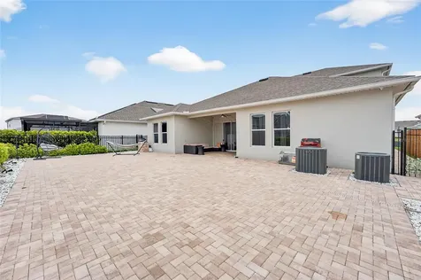 19076 Planetree Street Orlando FL 32827