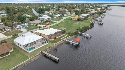3766 Peace River Drive Punta Gorda FL 33983