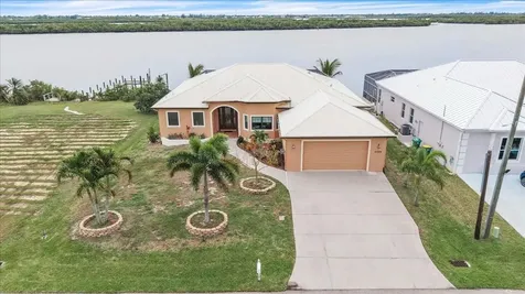3766 Peace River Drive Punta Gorda FL 33983