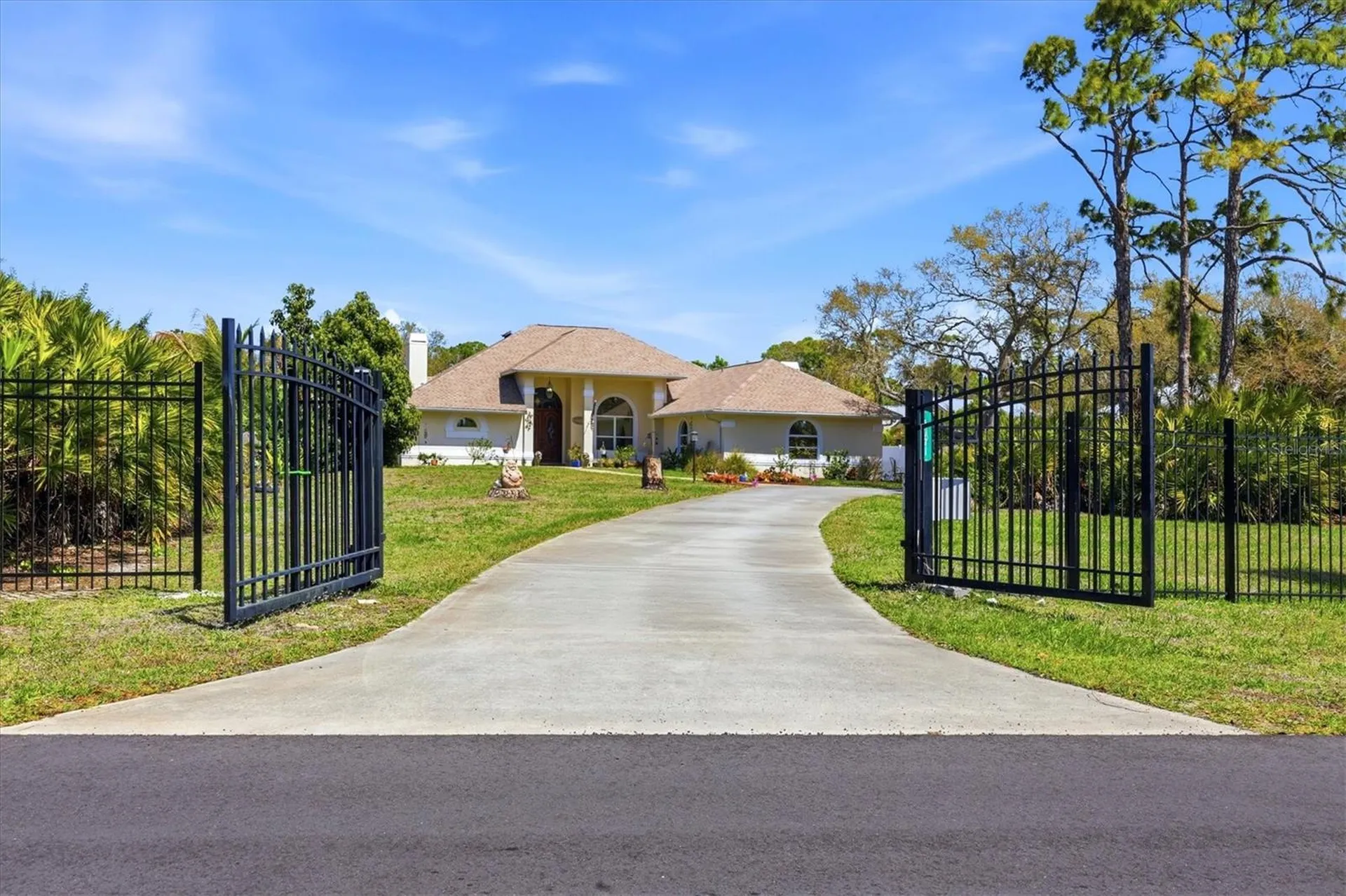 1711 Bayshore Drive Englewood FL 34223