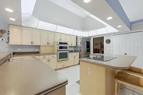 1711 Bayshore Drive Englewood FL 34223