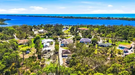 1711 Bayshore Drive Englewood FL 34223