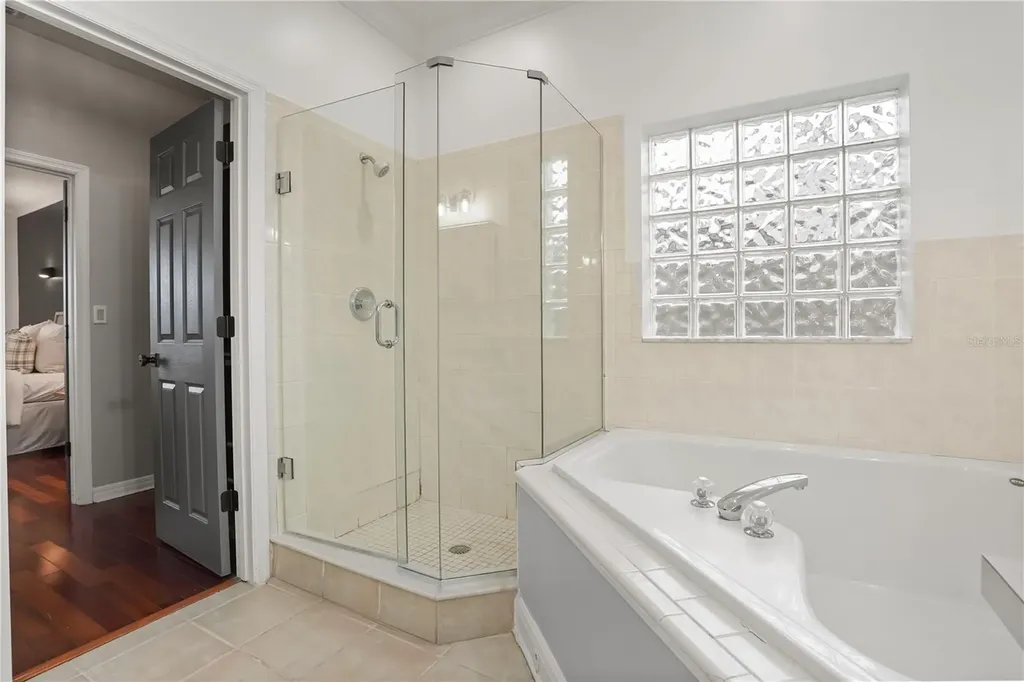 3601 Neptune Drive Orlando FL 32804