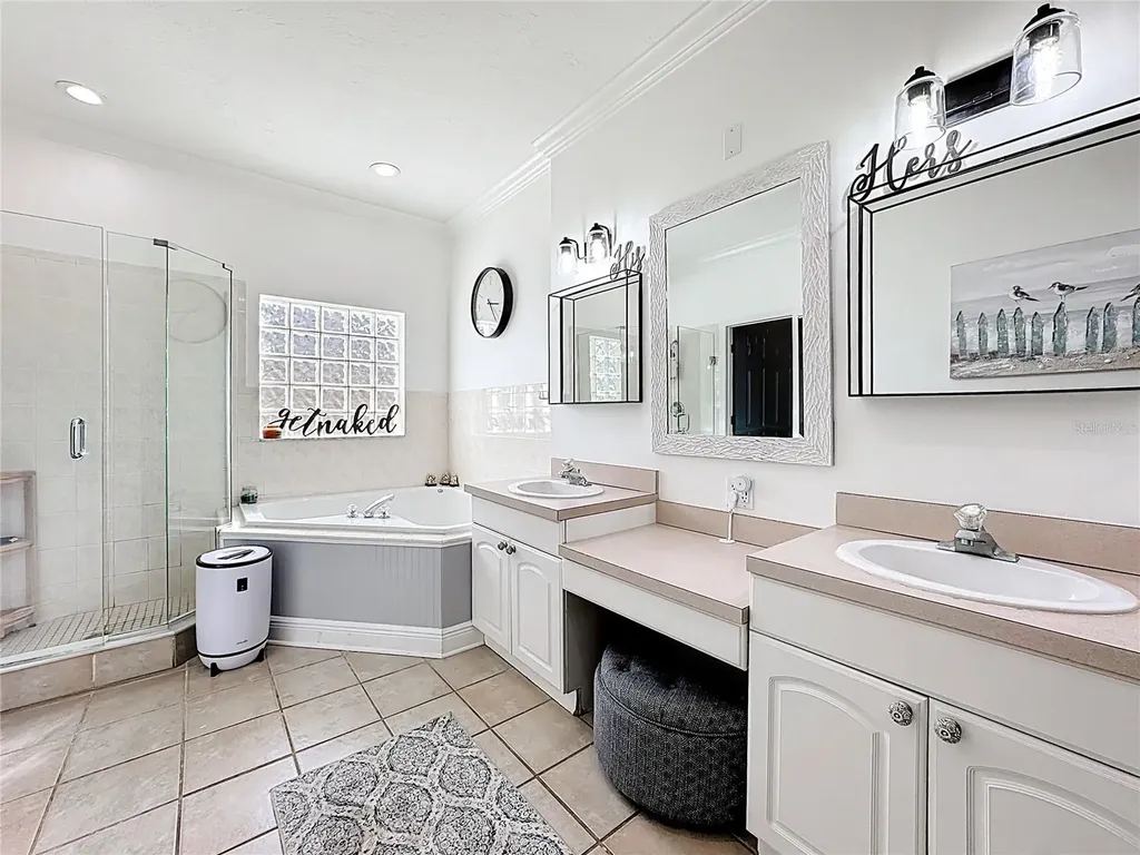 3601 Neptune Drive Orlando FL 32804
