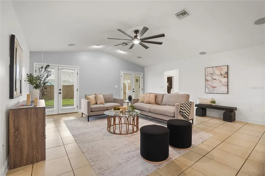 3601 Neptune Drive Orlando FL 32804
