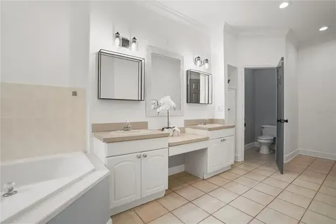 3601 Neptune Drive Orlando FL 32804