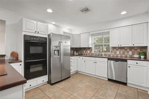 3601 Neptune Drive Orlando FL 32804