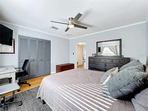 3601 Neptune Drive Orlando FL 32804