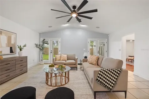3601 Neptune Drive Orlando FL 32804