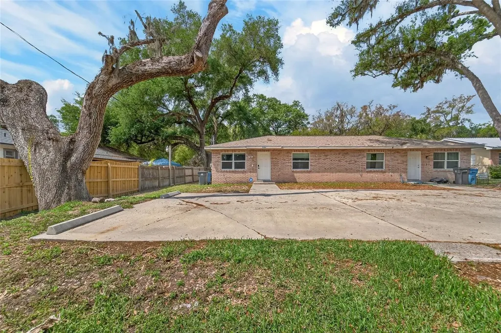5502 Peach Avenue Seffner FL 33584