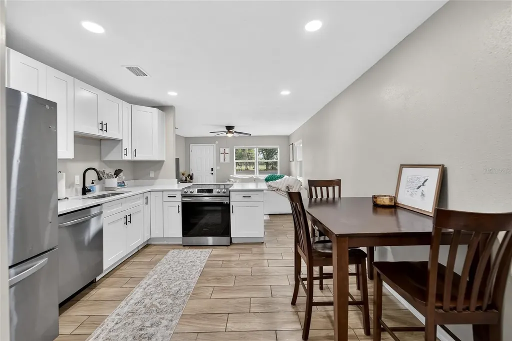 5502 Peach Avenue Seffner FL 33584