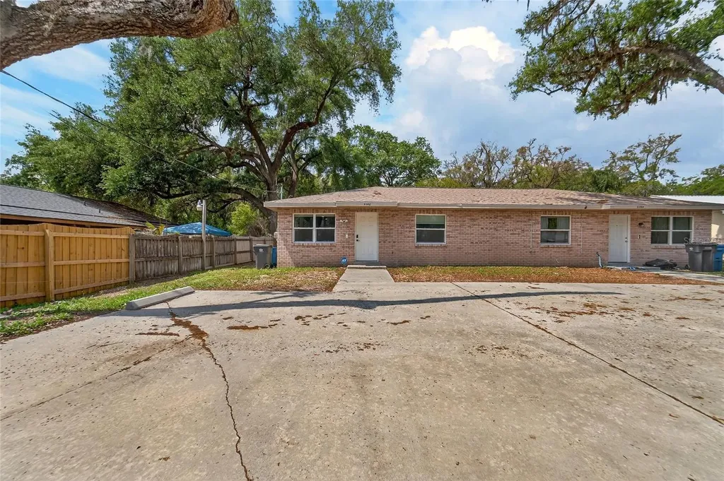5502 Peach Avenue Seffner FL 33584