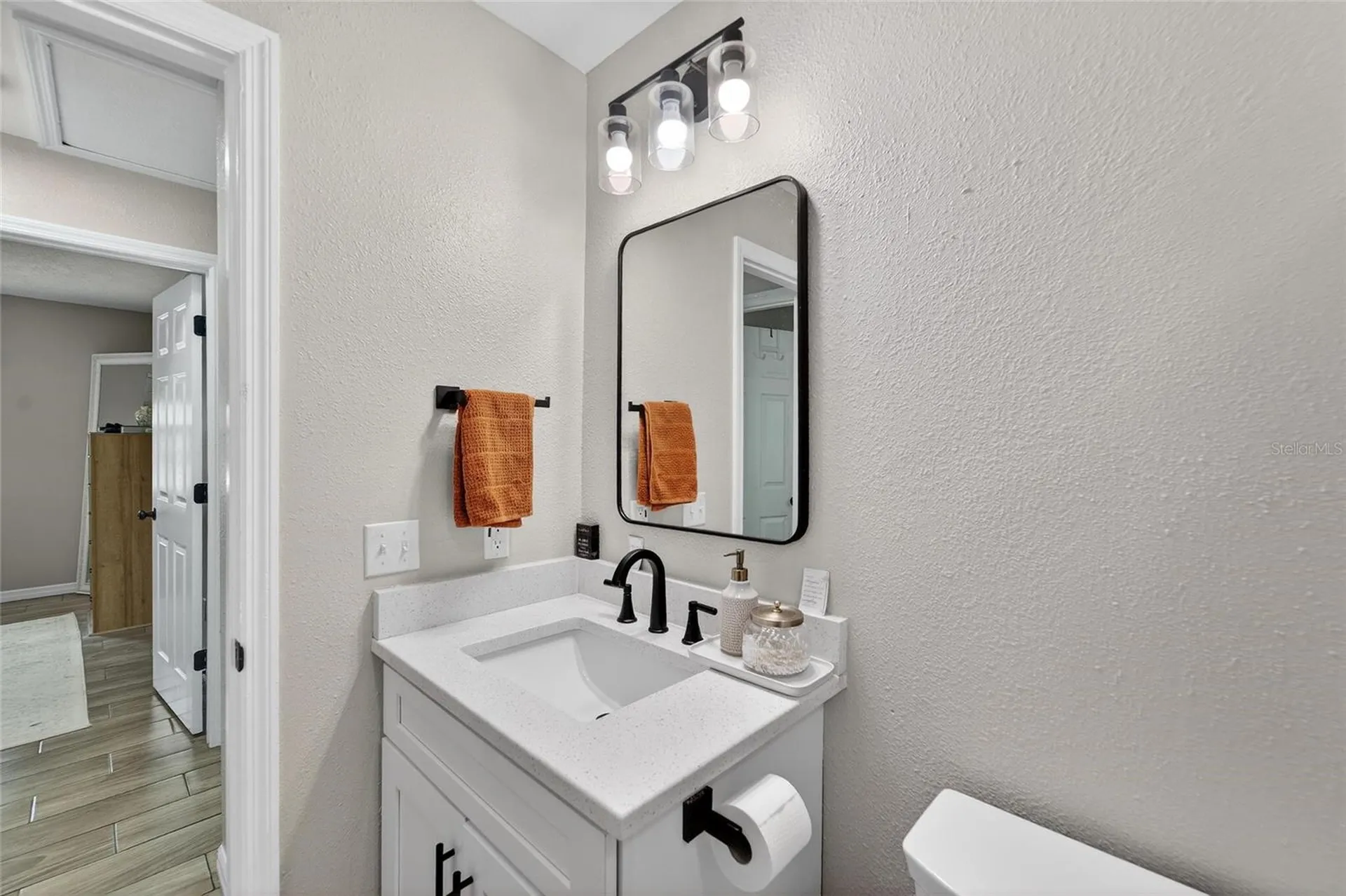 5502 Peach Avenue Seffner FL 33584