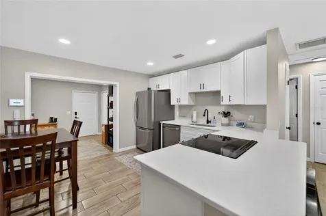 5502 Peach Avenue Seffner FL 33584