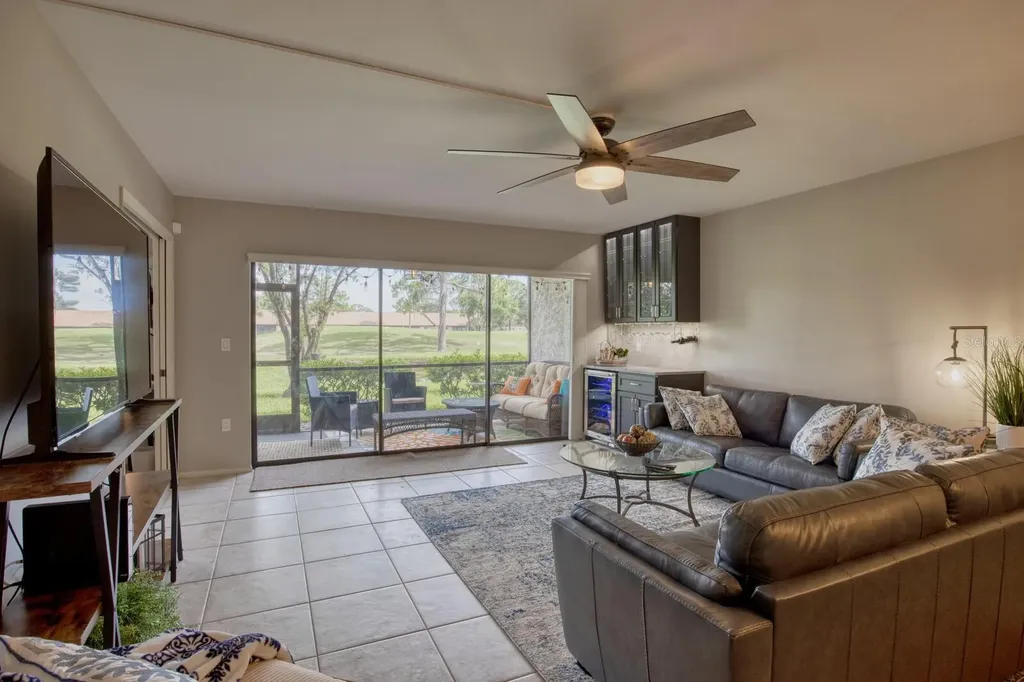 5640 Golf Pointe Drive Sarasota FL 34243
