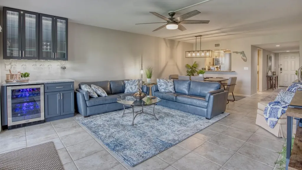 5640 Golf Pointe Drive Sarasota FL 34243