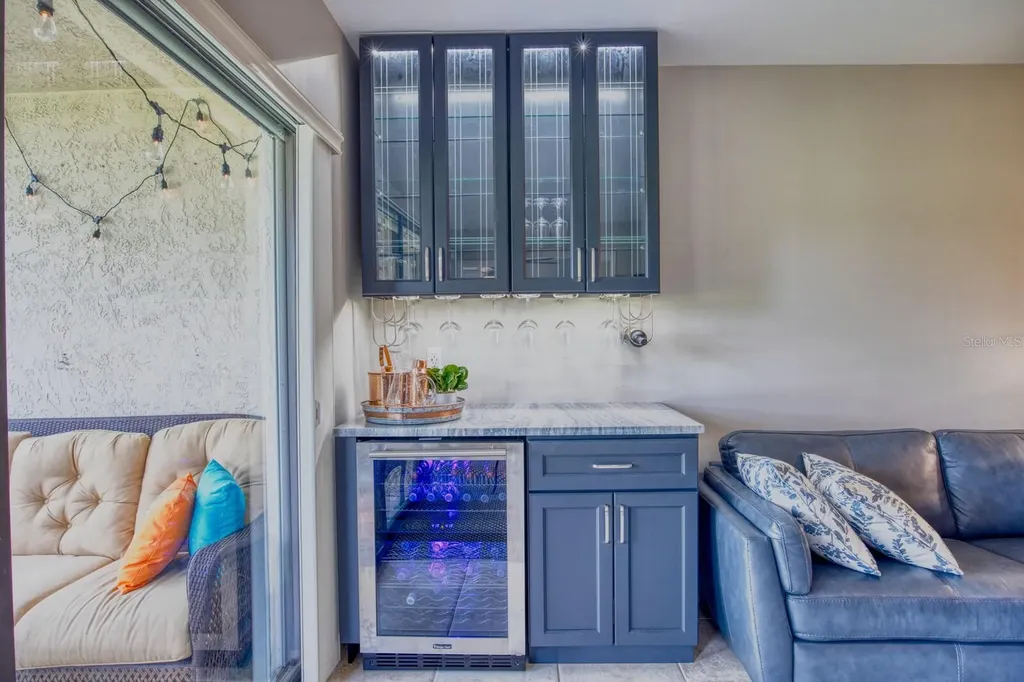 5640 Golf Pointe Drive Sarasota FL 34243