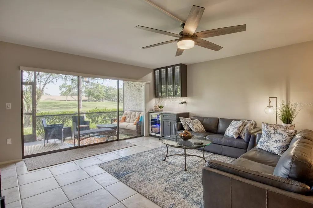 5640 Golf Pointe Drive Sarasota FL 34243