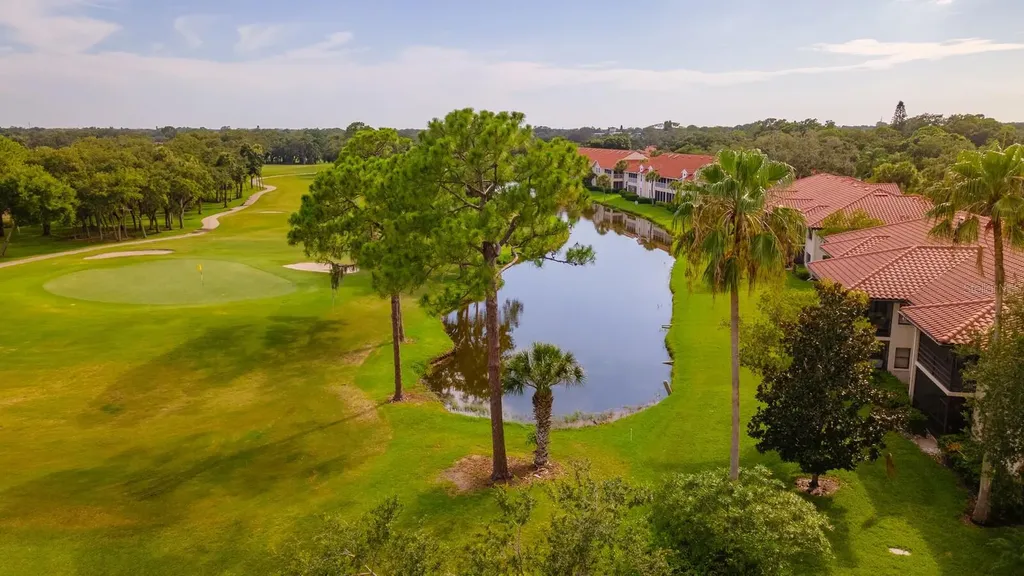 5640 Golf Pointe Drive Sarasota FL 34243