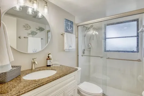 5640 Golf Pointe Drive Sarasota FL 34243