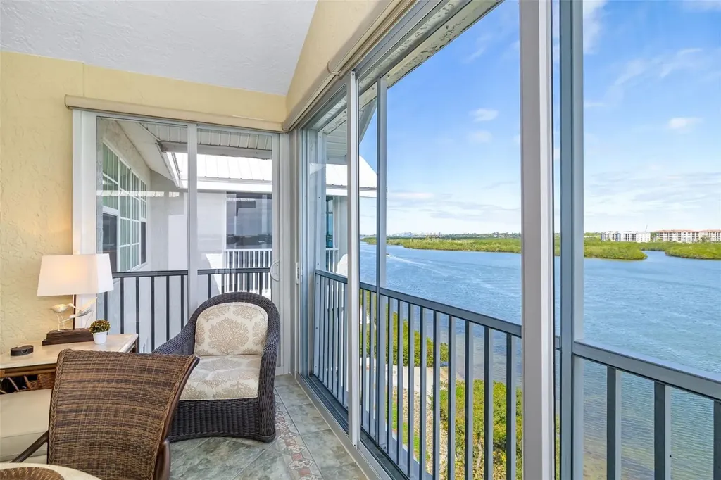 1280 Dolphin Bay Way Sarasota FL 34242