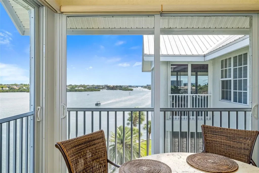 1280 Dolphin Bay Way Sarasota FL 34242