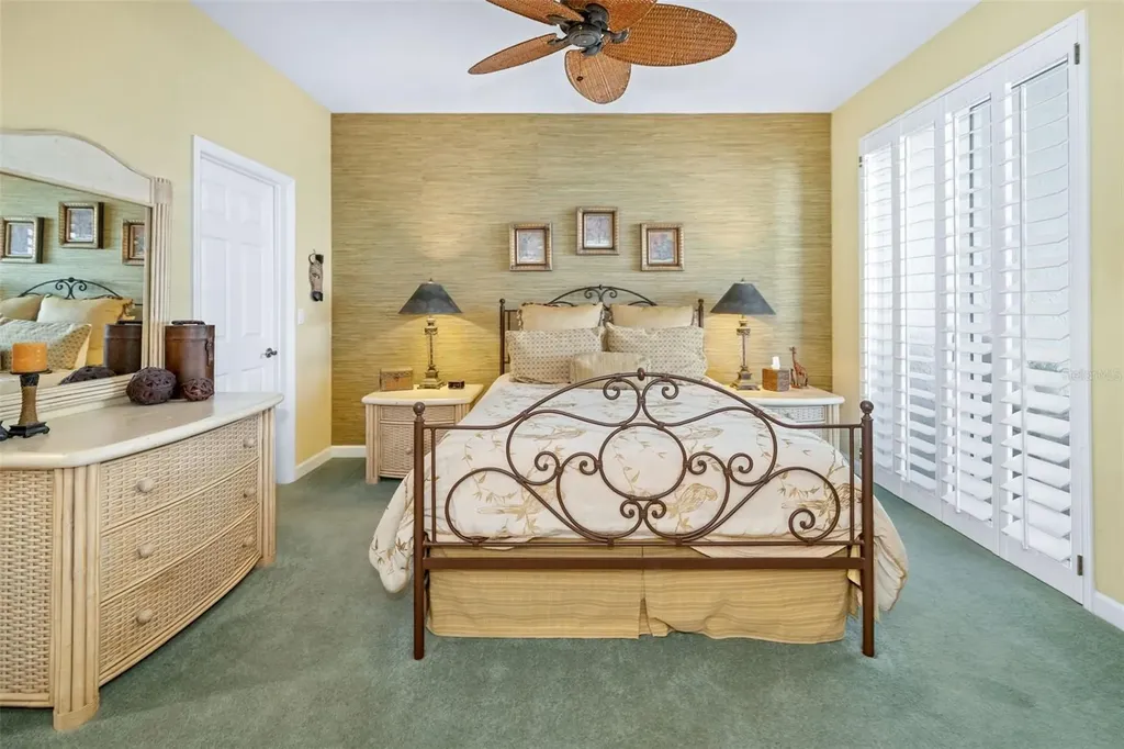 1280 Dolphin Bay Way Sarasota FL 34242