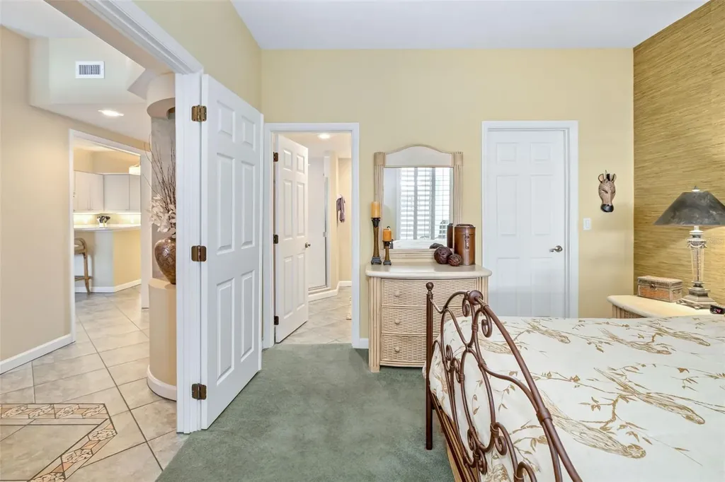 1280 Dolphin Bay Way Sarasota FL 34242