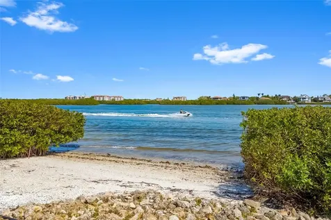 1280 Dolphin Bay Way Sarasota FL 34242