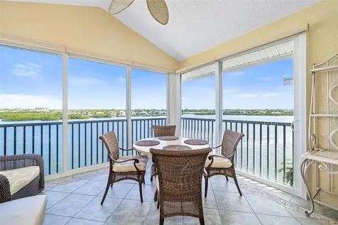 1280 Dolphin Bay Way Sarasota FL 34242