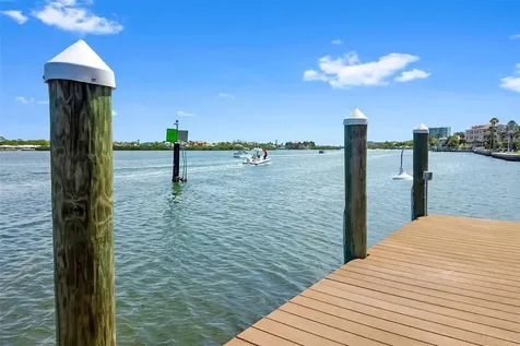 1280 Dolphin Bay Way Sarasota FL 34242