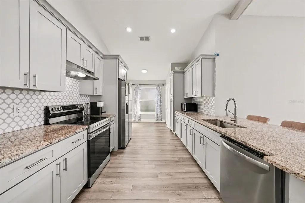 12524 Midpointe Drive Riverview FL 33578