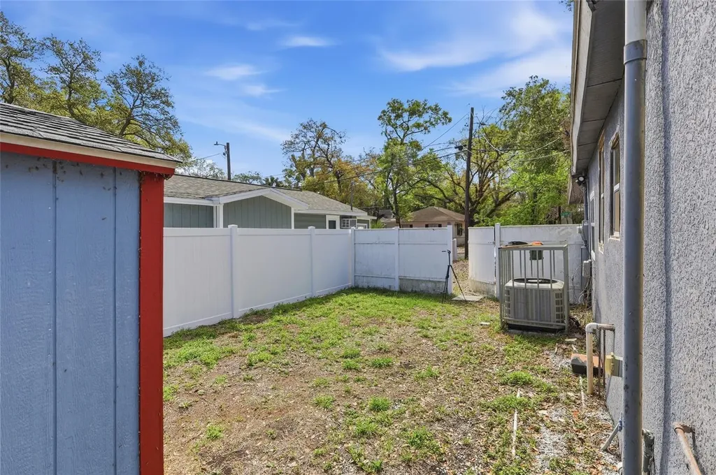 920 E Annie Street Tampa FL 33612