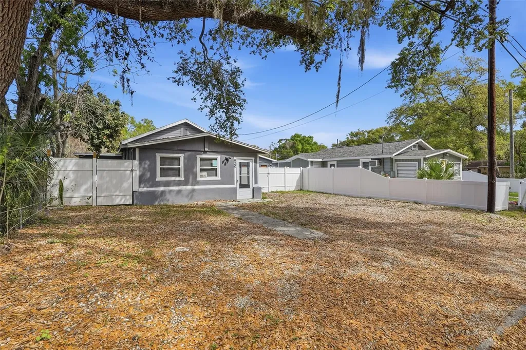 920 E Annie Street Tampa FL 33612