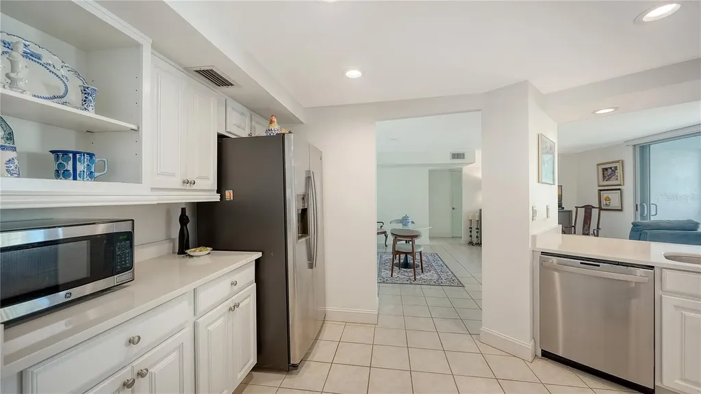 1111 N Gulfstream Avenue Sarasota FL 34236