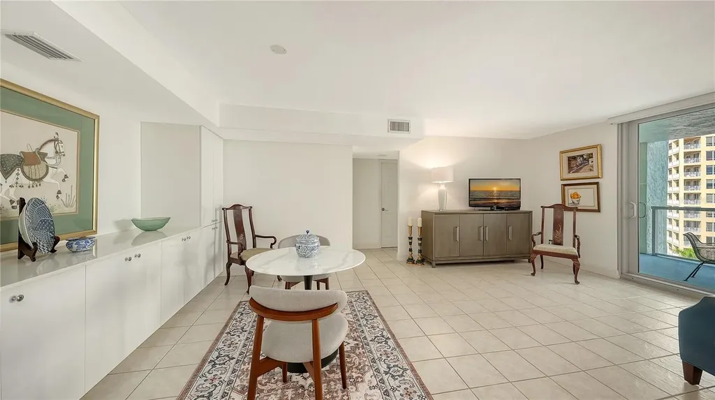 1111 N Gulfstream Avenue Sarasota FL 34236