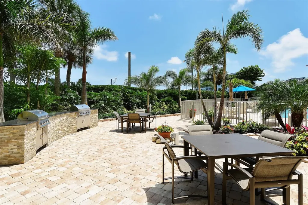 1111 N Gulfstream Avenue Sarasota FL 34236