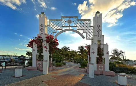 1111 N Gulfstream Avenue Sarasota FL 34236