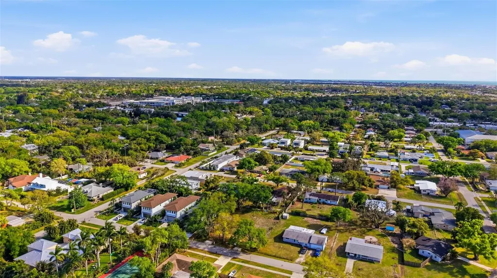 2320 Florinda Street Sarasota FL 34231