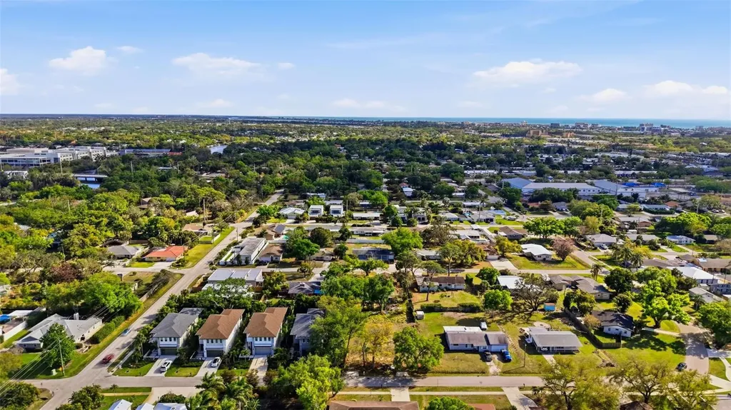 2320 Florinda Street Sarasota FL 34231