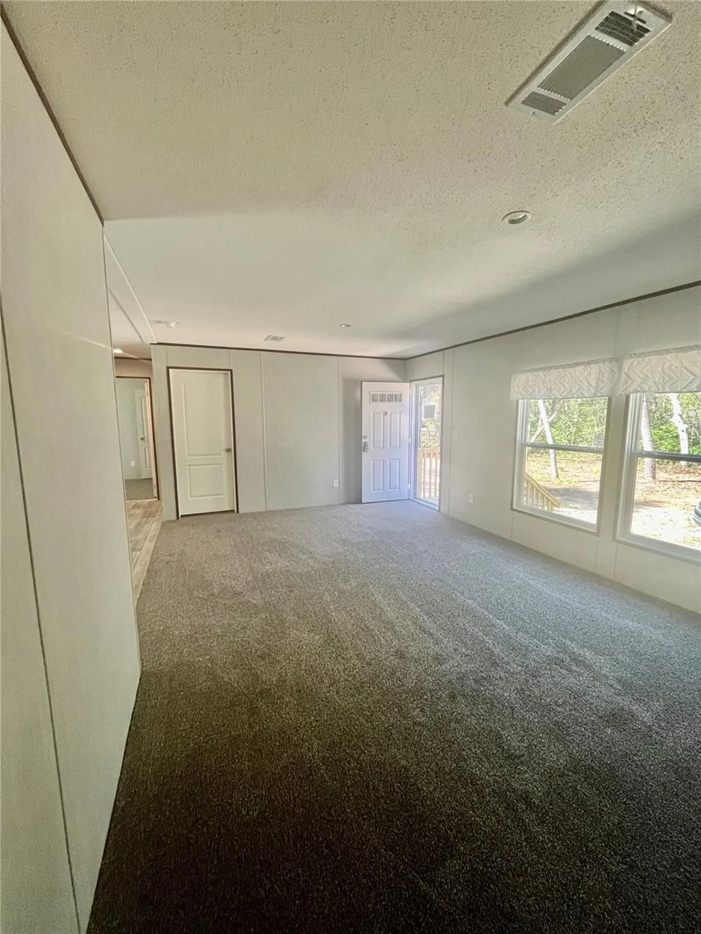 400 S Holly Avenue Florahome FL 32140