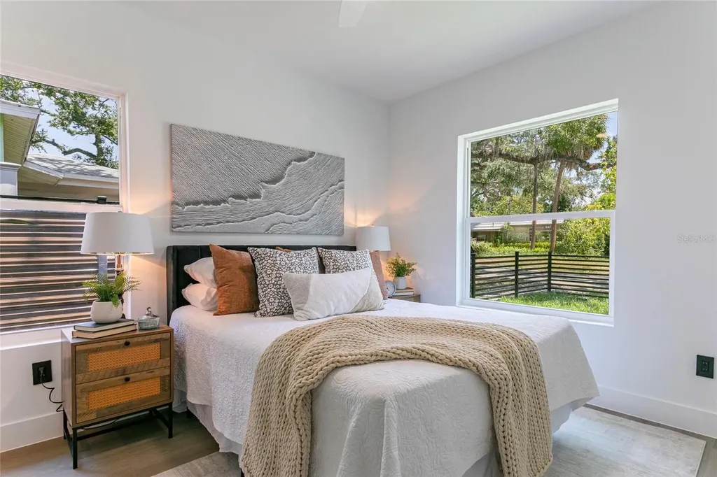 2551/2553 21st Street S St Petersburg FL 33712