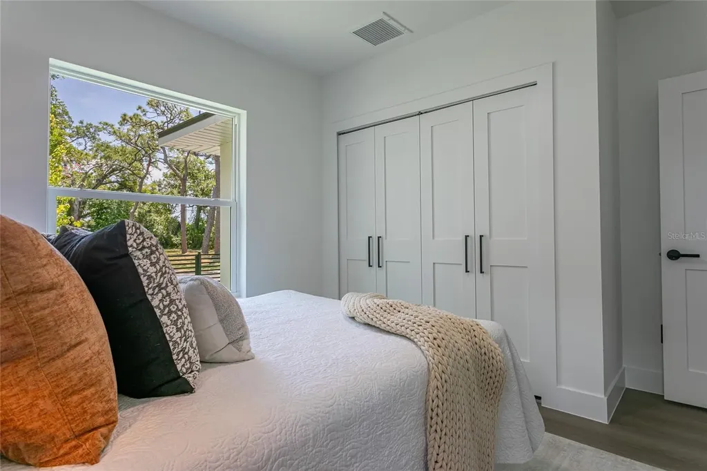 2551/2553 21st Street S St Petersburg FL 33712