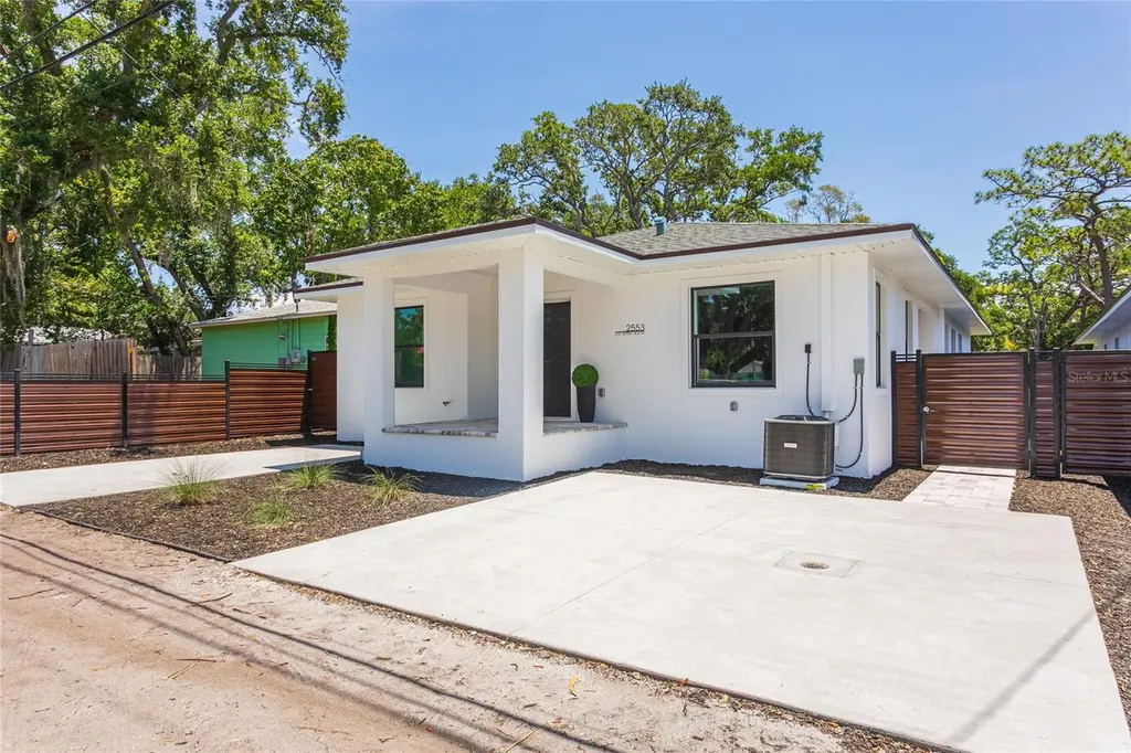 2551/2553 21st Street S St Petersburg FL 33712