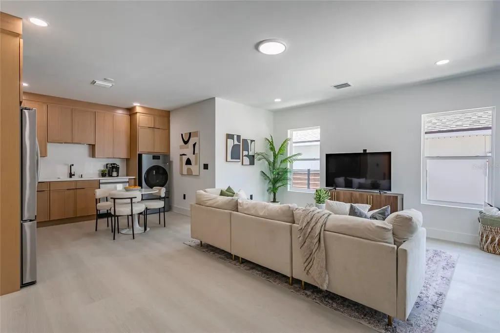 2551/2553 21st Street S St Petersburg FL 33712