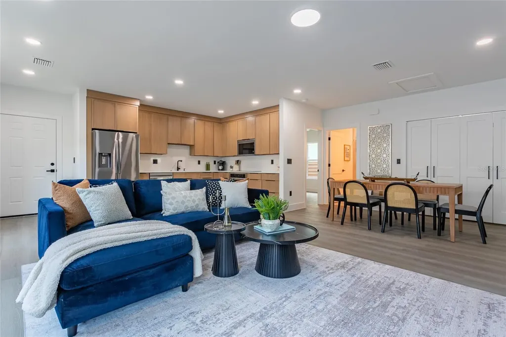 2551/2553 21st Street S St Petersburg FL 33712