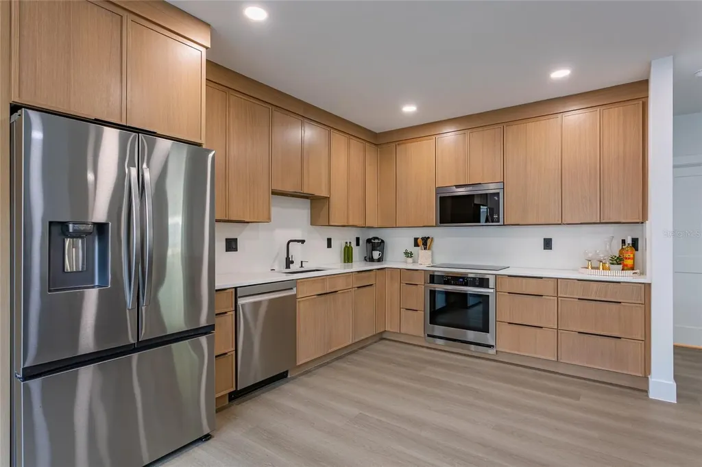 2551/2553 21st Street S St Petersburg FL 33712