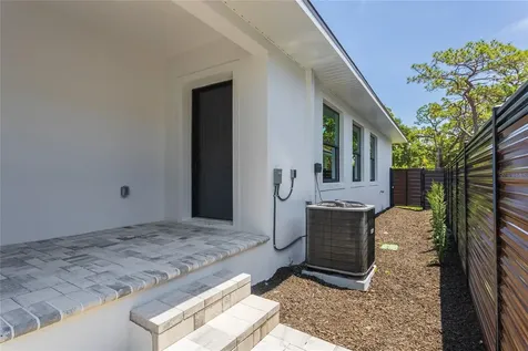 2551/2553 21st Street S St Petersburg FL 33712