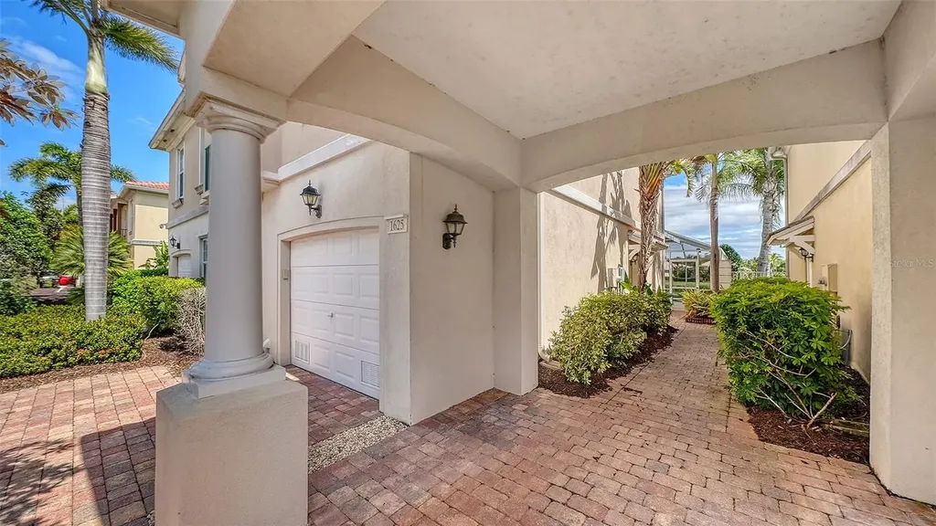1625 Burgos Drive Sarasota FL 34238