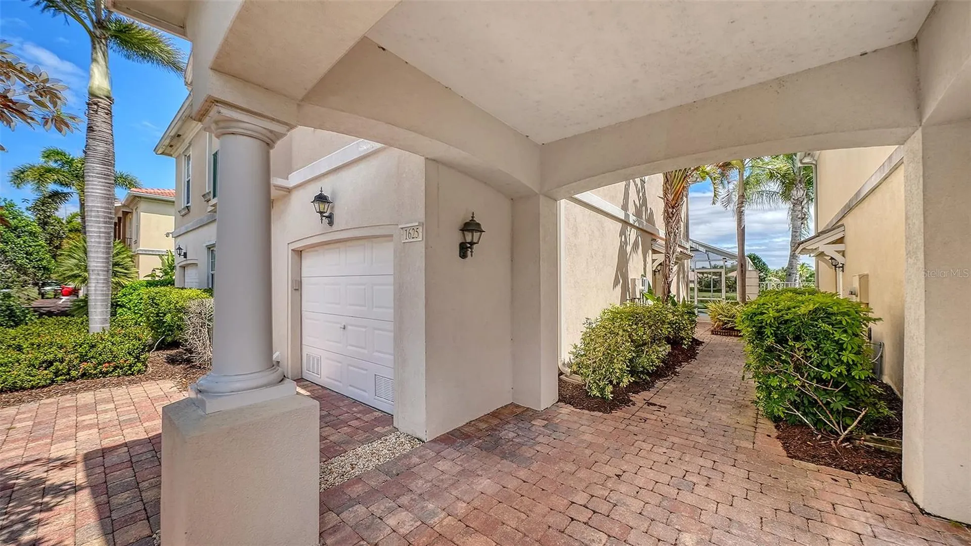 1625 Burgos Drive Sarasota FL 34238